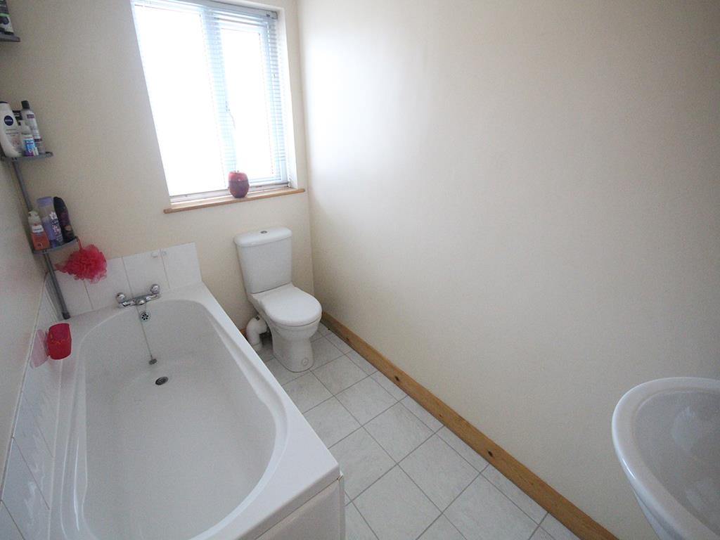 4 bedroom semi-detached house To Let in Earby - IMG_3153.JPG